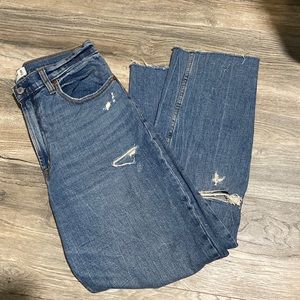 Abercrombie Curve love Ultra High Rise Ankle Straight Jeans